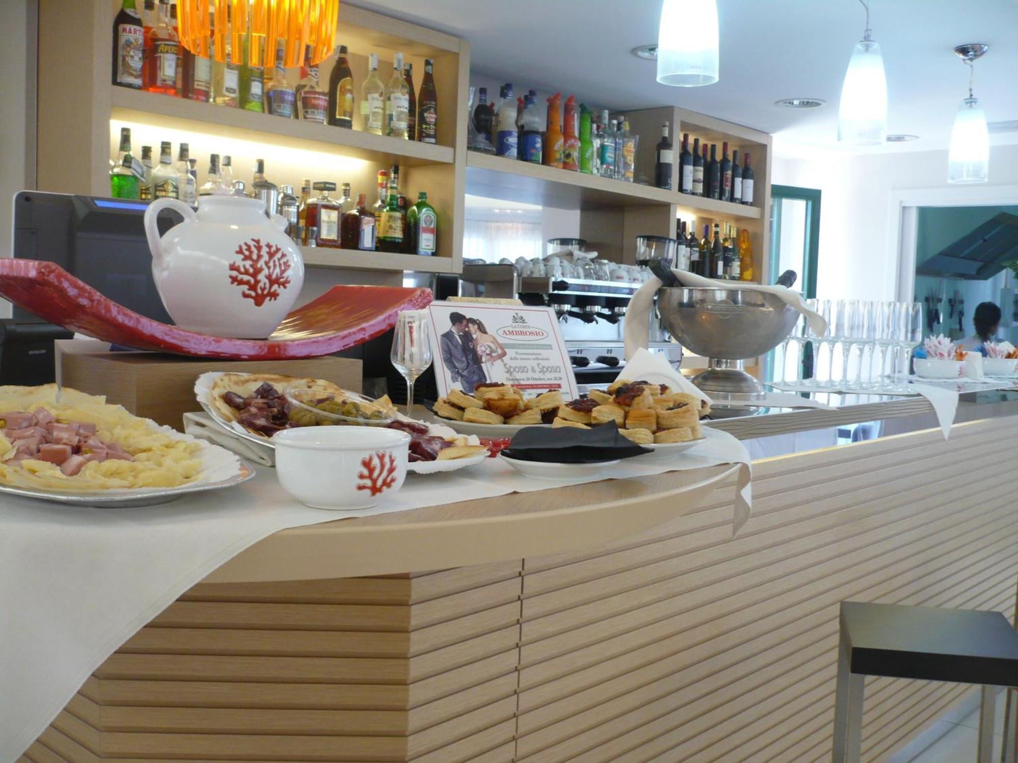 אולביה Hotel Ambrosio La Corte מראה חיצוני תמונה
