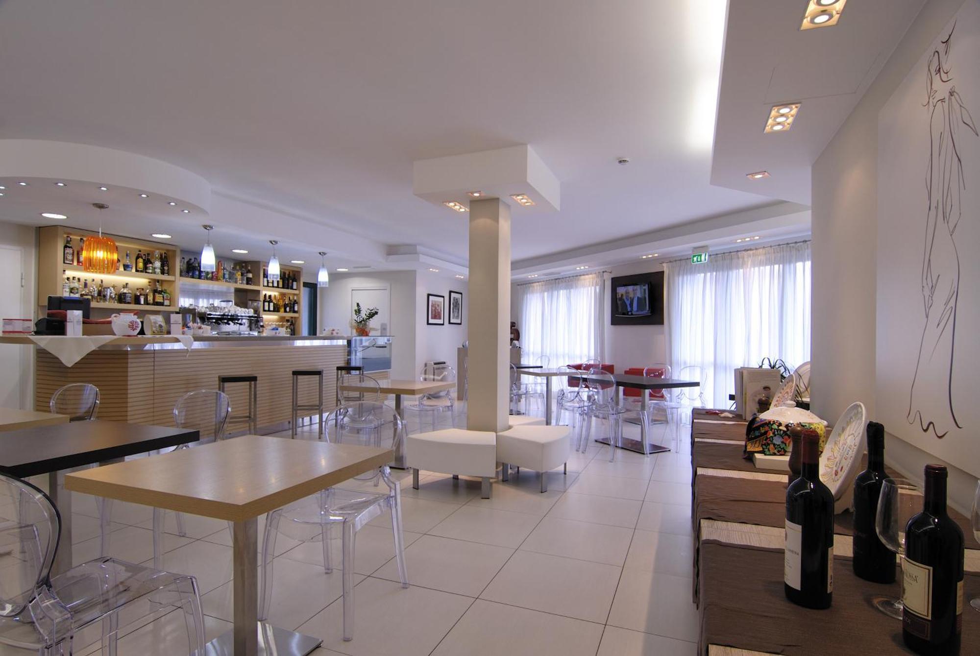 אולביה Hotel Ambrosio La Corte מראה חיצוני תמונה