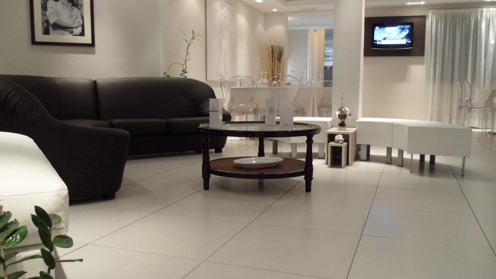 אולביה Hotel Ambrosio La Corte מראה חיצוני תמונה
